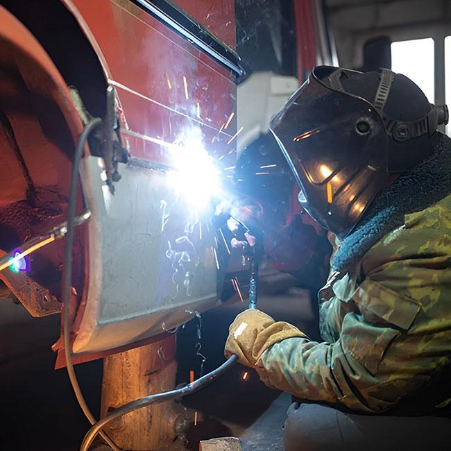Mécanique Diesel TR est votre spécialiste en travaux de soudure à Trois-Rivières. Nous vous proposons une prestation de qualité à un prix attrayant.